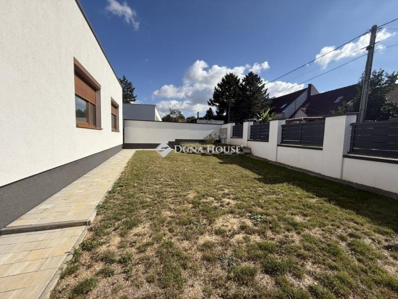 Eladó családi ház Pécs