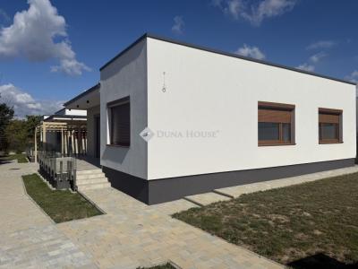 Eladó családi ház Pécs