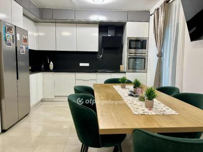 Eladó ikerház Cegléd