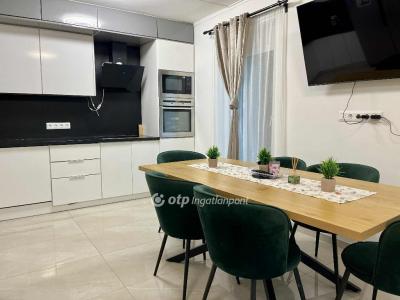 Eladó ikerház Cegléd