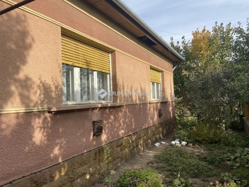 Eladó családi ház Monor