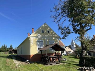 Eladó családi ház Kondorfa