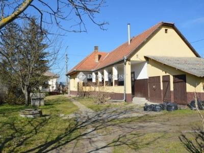 Eladó családi ház Tápióbicske
