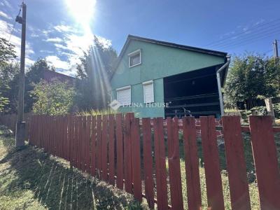 Eladó családi ház Gomba