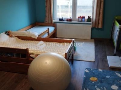 Eladó családi ház Csemő