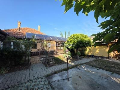 Eladó családi ház Cegléd