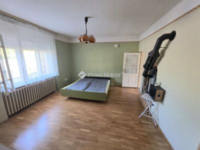 Eladó családi ház Cegléd