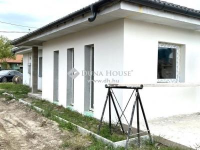 Eladó családi ház Kiskunlacháza