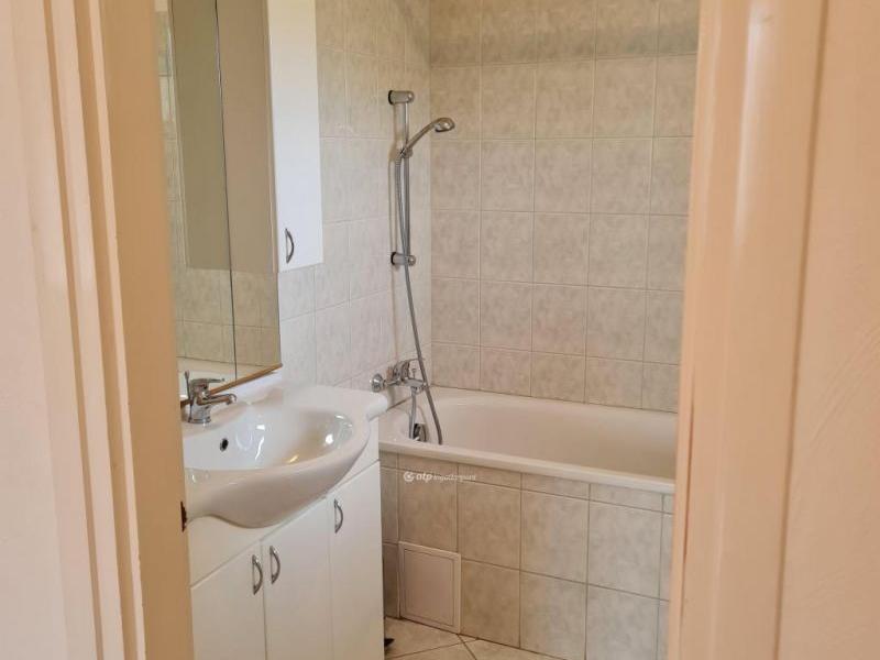 Eladó családi ház Veszprém