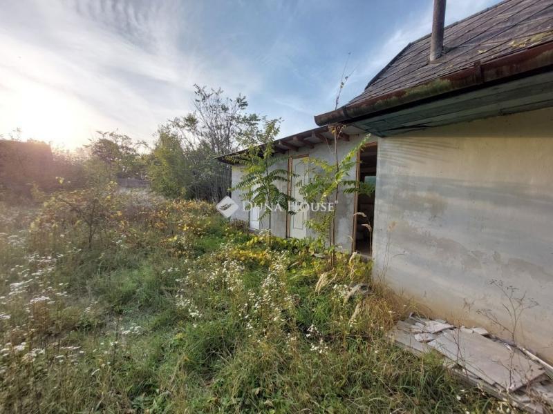 Eladó lakóövezeti telek Kulcs