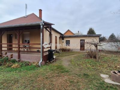 Eladó családi ház Rácalmás