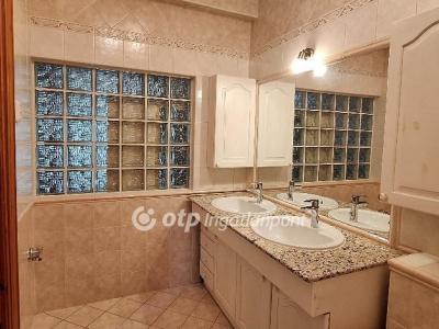 Eladó lakás Nagykovácsi