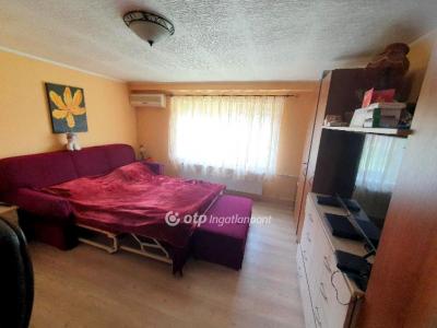 Eladó családi ház Érd