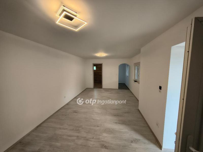 Eladó családi ház Ádánd