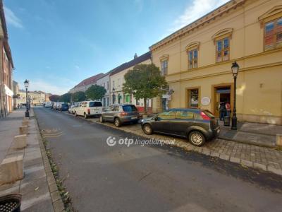 Eladó lakás Pécs