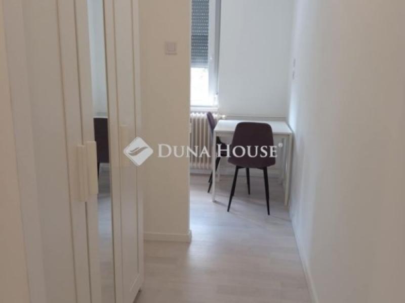 Eladó lakás Komló