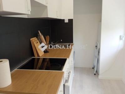 Eladó lakás Komló