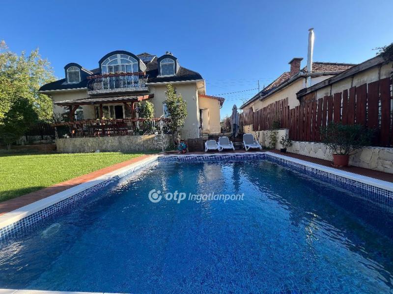 Eladó családi ház Budapest