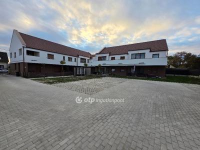 Eladó lakás Hajdúszoboszló