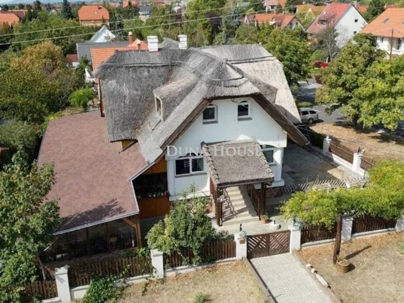 Eladó családi ház Alsóörs