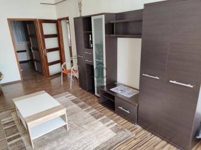 Eladó lakás Cegléd