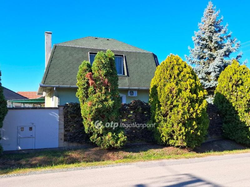 Eladó családi ház Békéscsaba