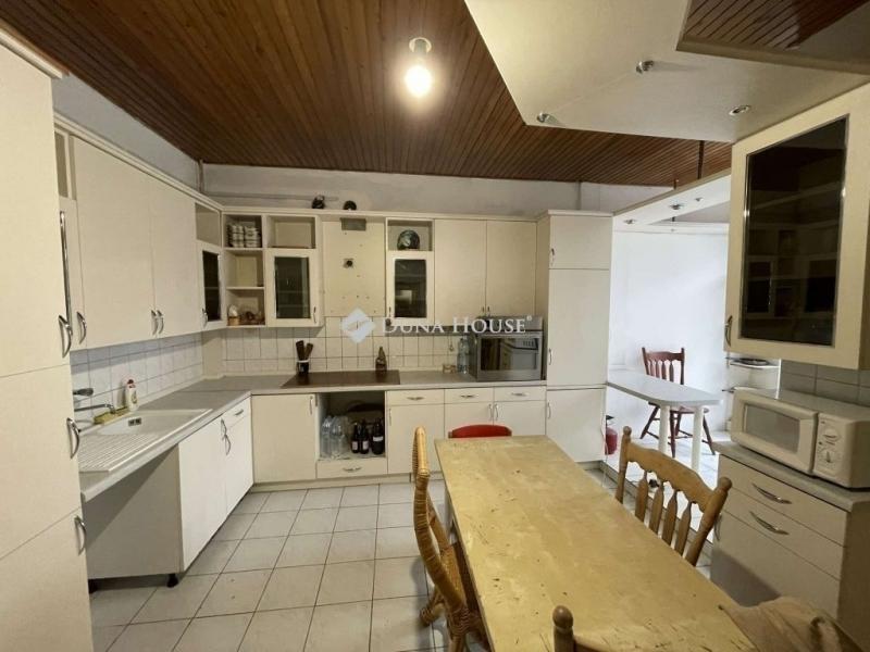 Eladó családi ház Szeged