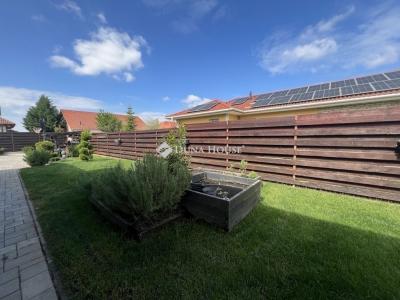 Eladó családi ház Szeged