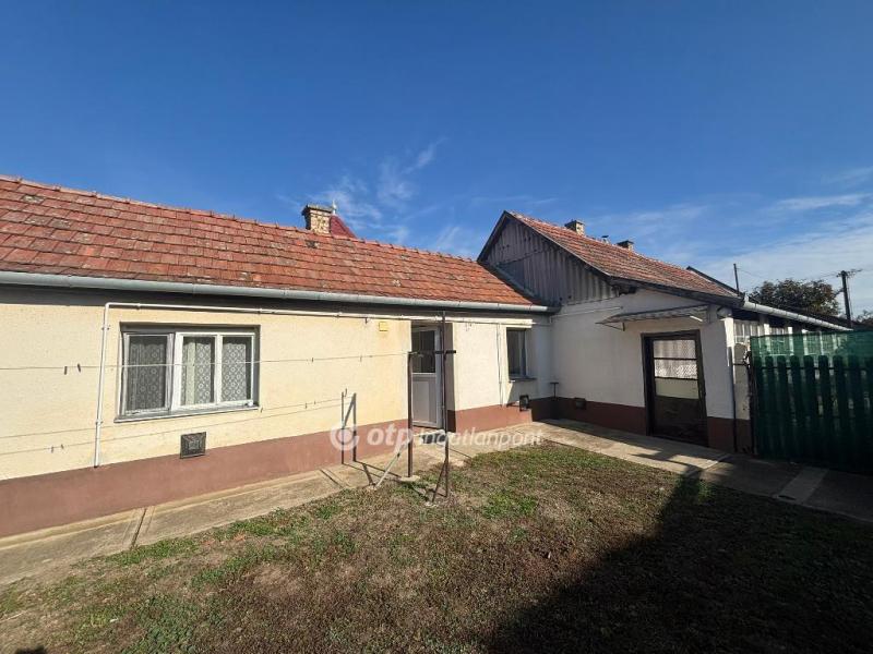 Eladó családi ház Hajdúböszörmény