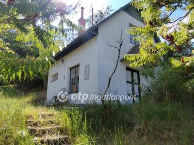 Eladó családi ház Szekszárd