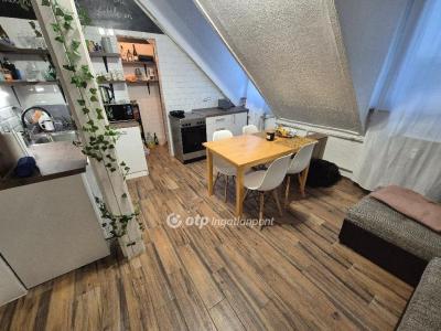 Eladó lakás Orosháza