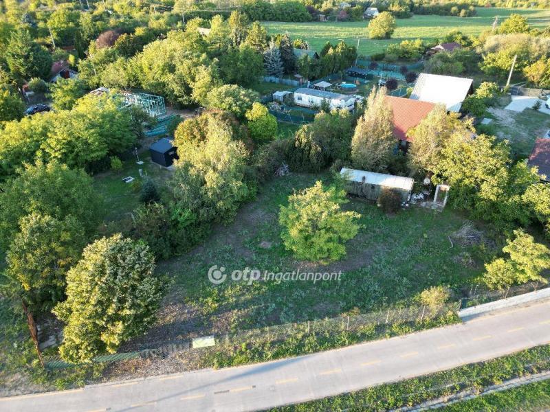 Eladó nyaraló Balatonkenese Balatonakarattya