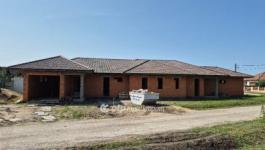 Eladó ikerház Kistokaj