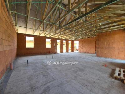 Eladó ikerház Kistokaj