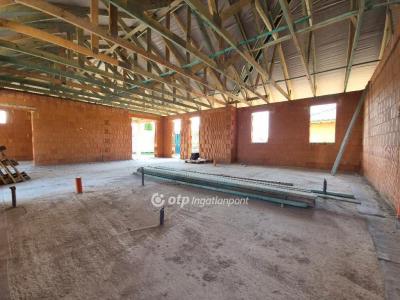 Eladó ikerház Kistokaj