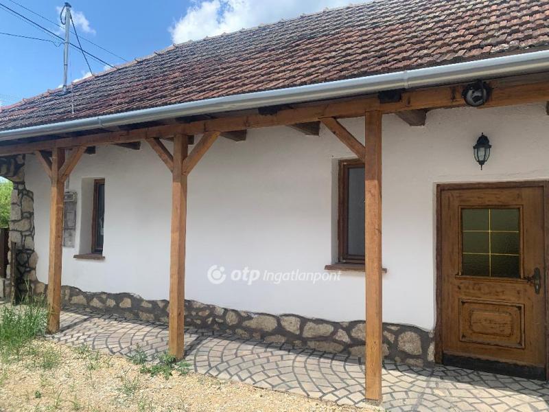 Eladó családi ház Bodrogkisfalud