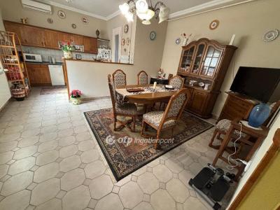 Eladó családi ház Nyíregyháza