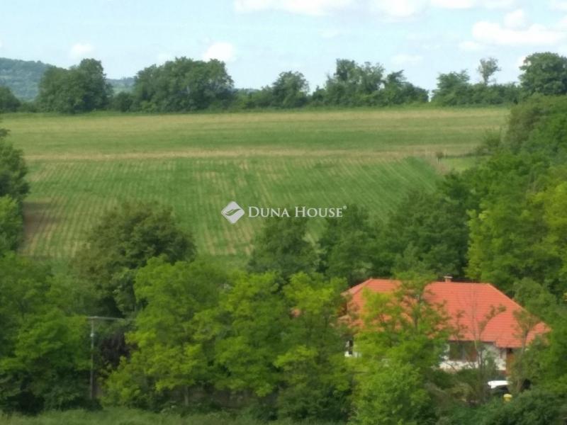 Eladó családi ház Bábonymegyer