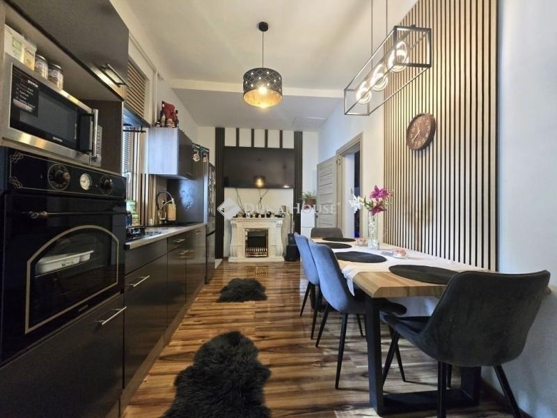 Eladó családi ház Budapest