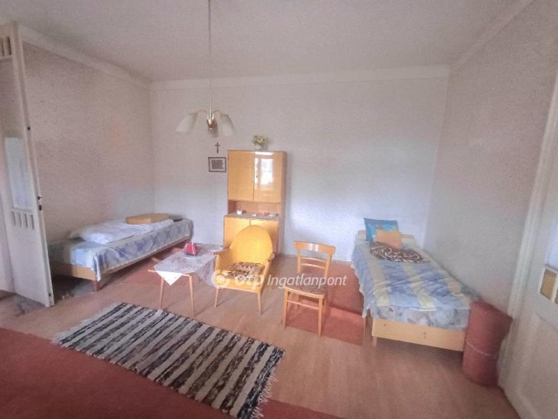 Eladó családi ház Baja