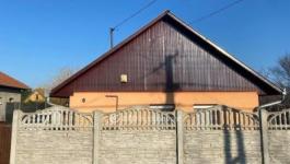 Eladó családi ház Abony