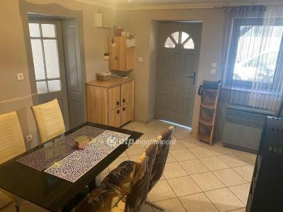 Eladó családi ház Abony