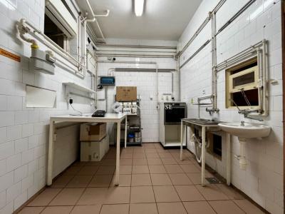 Eladó utcai bejáratú üzlethelység Barcs