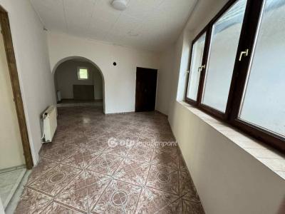 Eladó családi ház Tolna