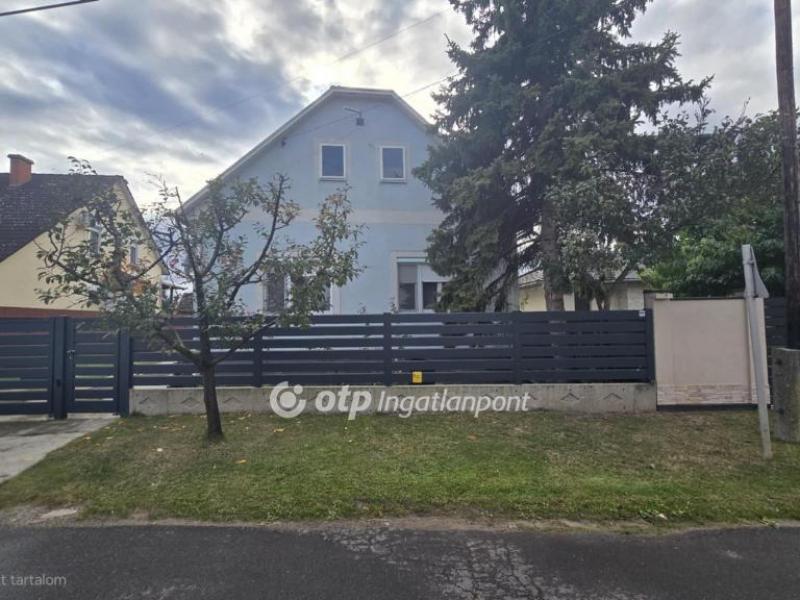 Eladó családi ház Nádudvar
