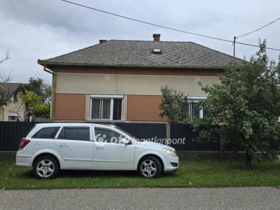 Eladó családi ház Püspökladány