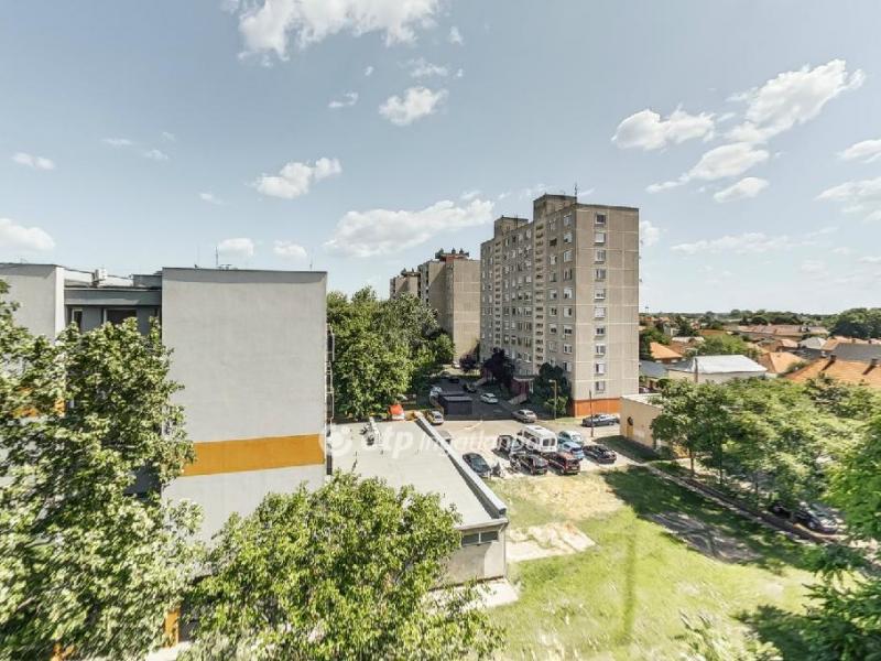 Eladó lakás Cegléd