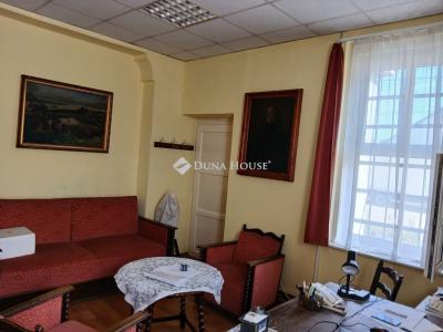 Eladó egyéb iroda Tatabánya