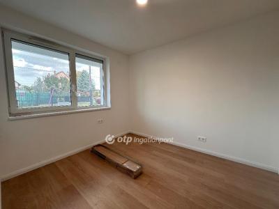 Eladó lakás Albertirsa
