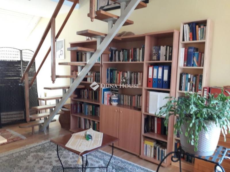 Eladó lakás Esztergom